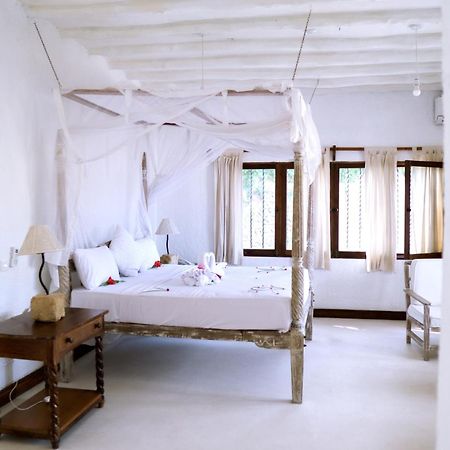 Met Beach Resort มาลินดี ภายนอก รูปภาพ