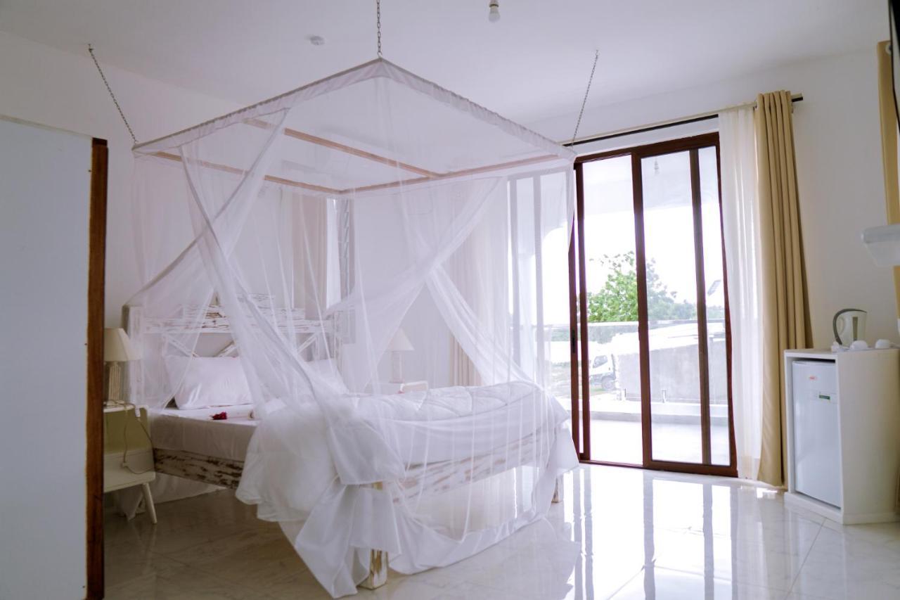 Met Beach Resort มาลินดี ภายนอก รูปภาพ